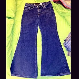 Levi’s Vintage 1990s Silvertab Bell Bottom Jeans 9